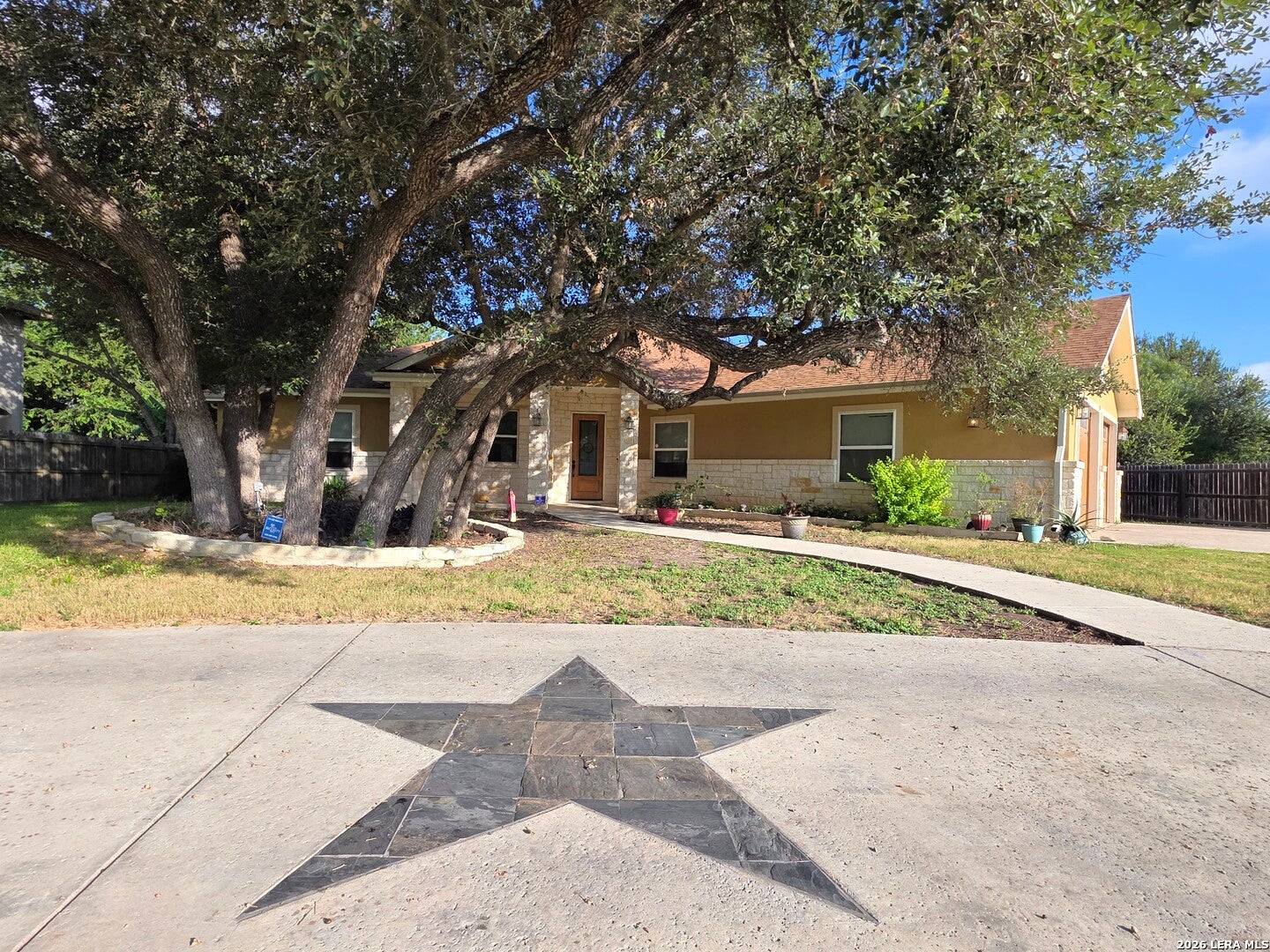 367 RIVER PARK DR