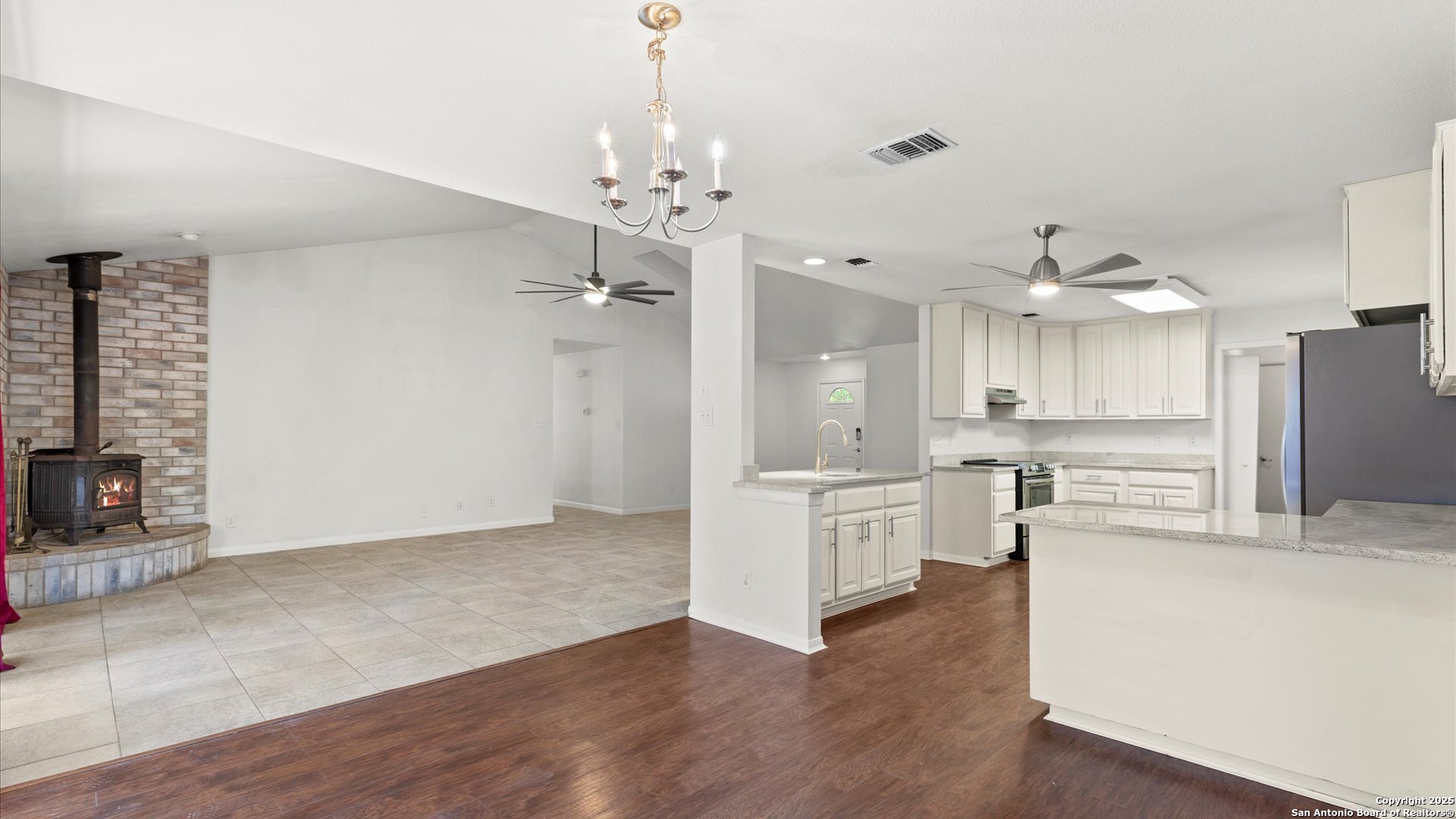 Search 3406 Columbia Drive