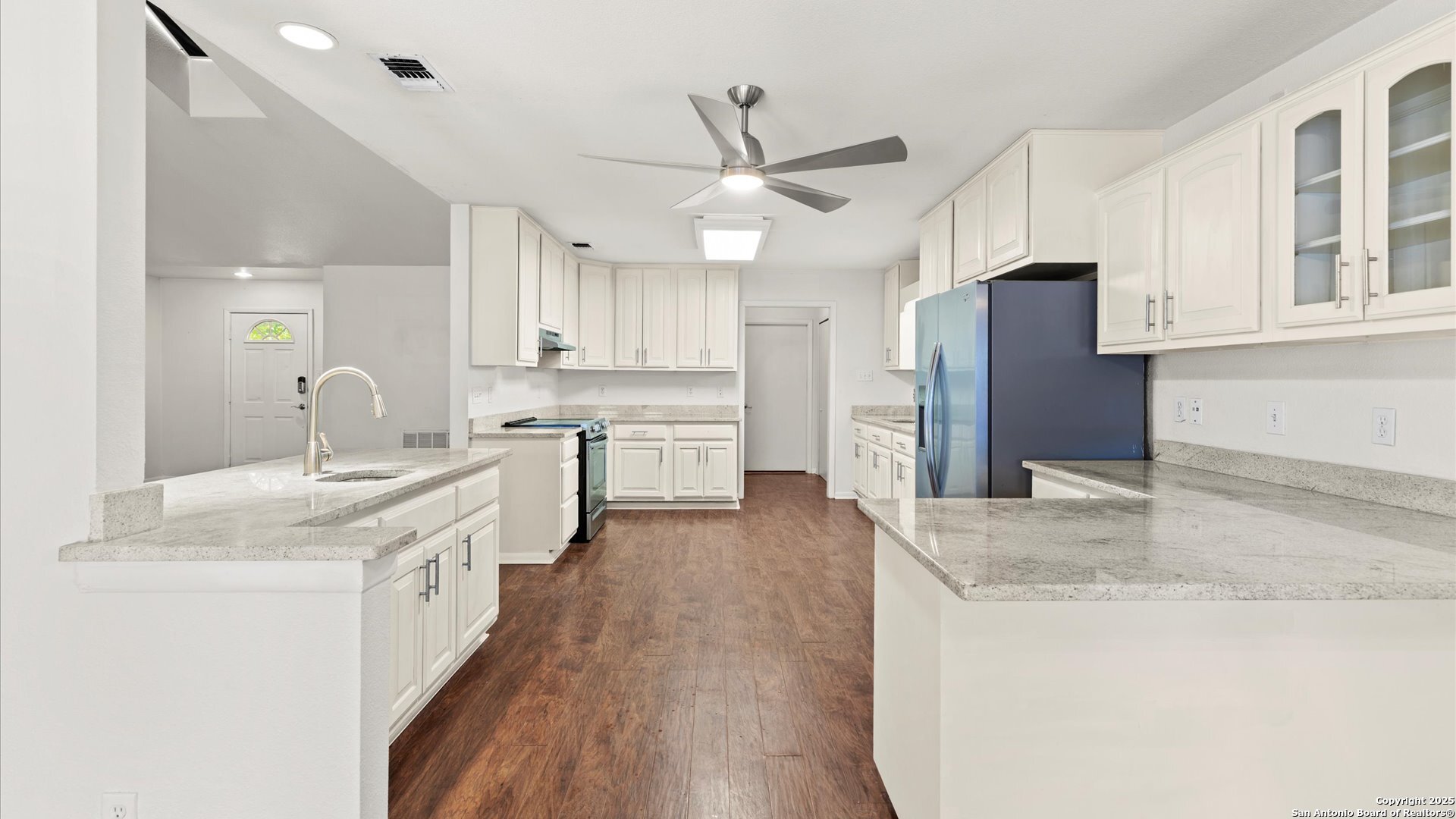 Search 3406 Columbia Drive