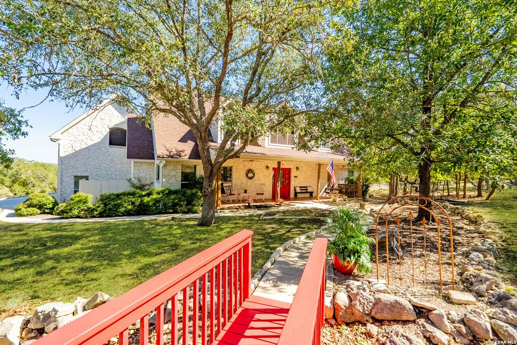 Photo of 560 Winding, New Braunfels, TX 78132 (MLS # 1959033)