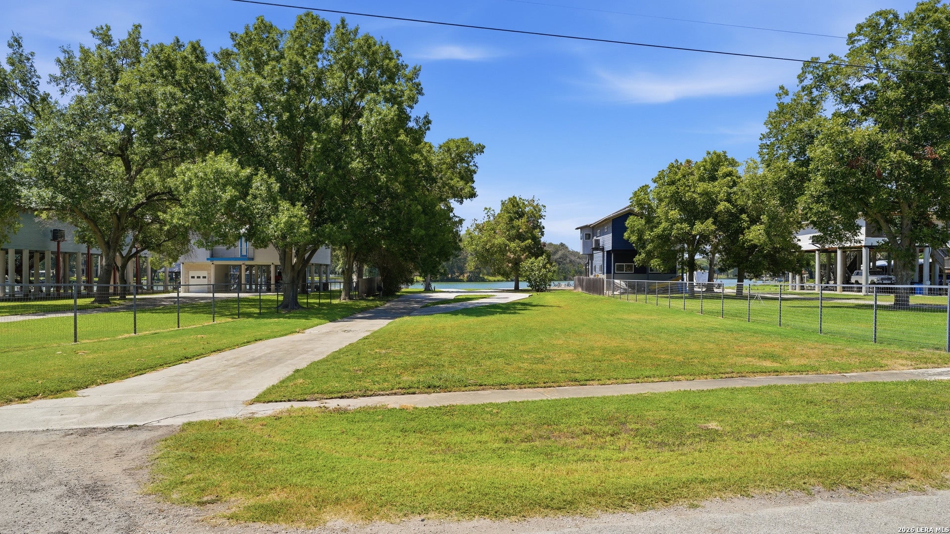 152 Lakeside