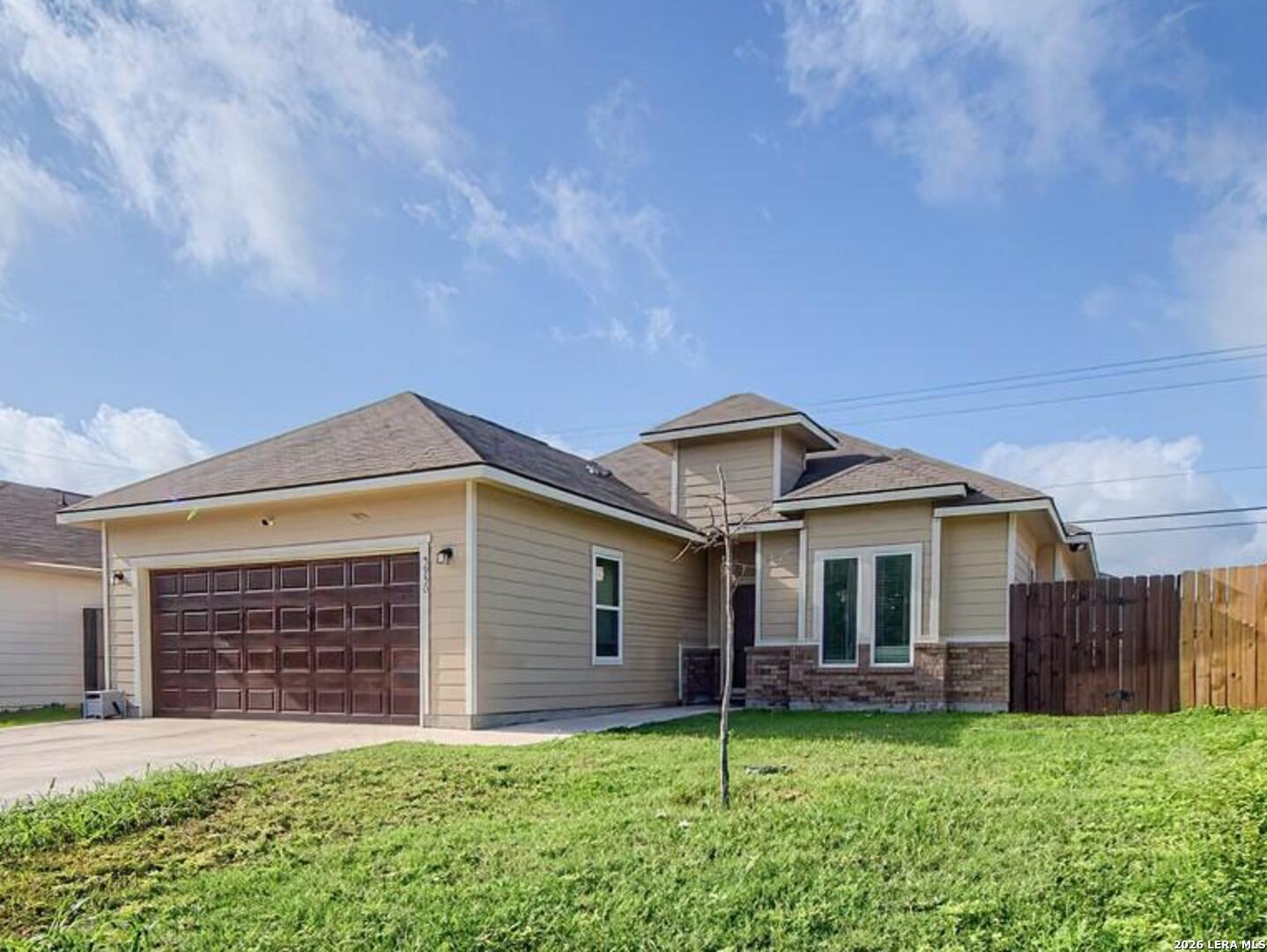 Photo 1 of 21 — 5950 LAKE SUPERIOR ST, San Antonio, TX 78222