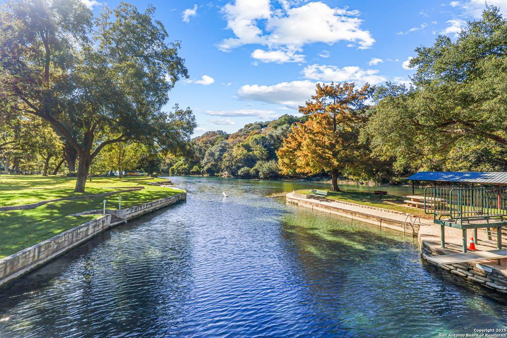 Photo of 985 Allen Avenue, New Braunfels, TX 78130 (MLS # 1922588)