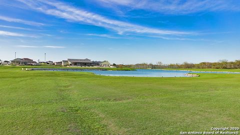 A home in Floresville