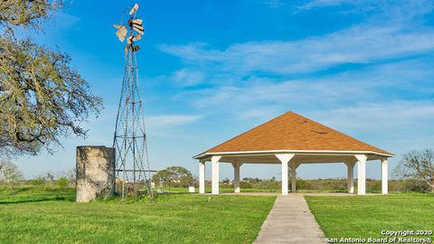 A home in Floresville