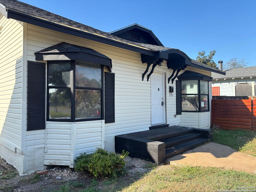 Photo of 1742 McKinley, San Antonio, TX 78210 (MLS # 1911410)