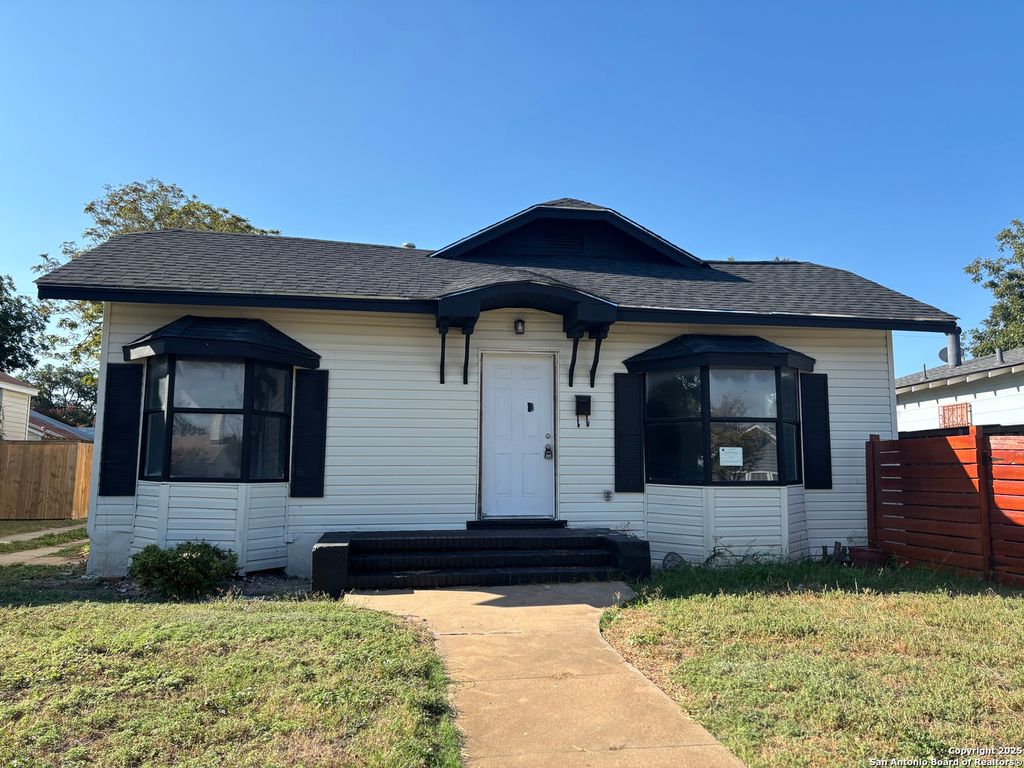 Photo of 1742 McKinley, San Antonio, TX 78210 (MLS # 1911410)