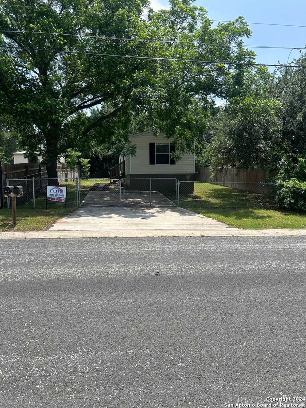 Photo of 25226 Pat Pkwy, San Antonio, TX 78257 (MLS # 1893452)