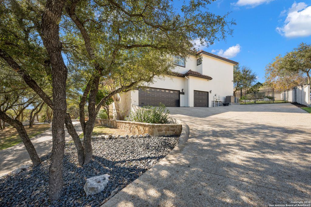 Photo of 7 Remington Run, San Antonio, TX 78258 (MLS # 1933054)