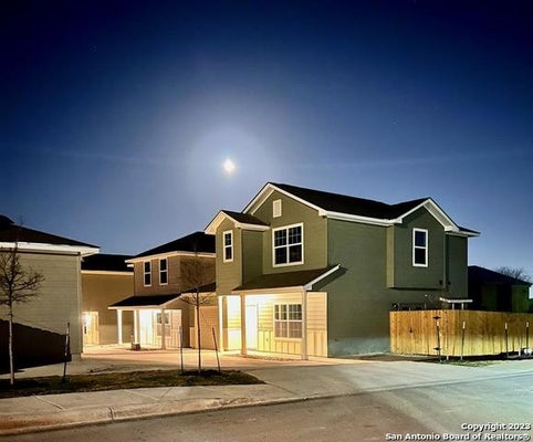 2031 SILVER OAKS, SAN ANTONIO, TX 78213 - Image ba69c75d4f2ff8a869ed7f56e82282ce/2181752090