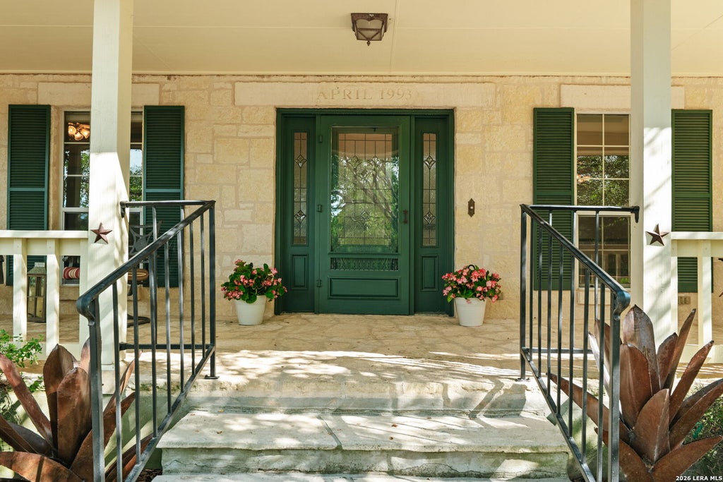 Photo of 8520 ALYDAR CIR, Fair Oaks Ranch, TX 78015 (MLS # 2016420)