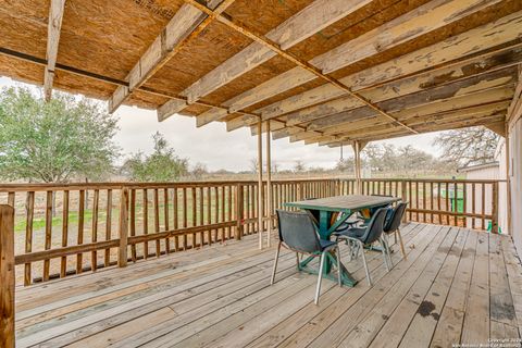 A home in Floresville