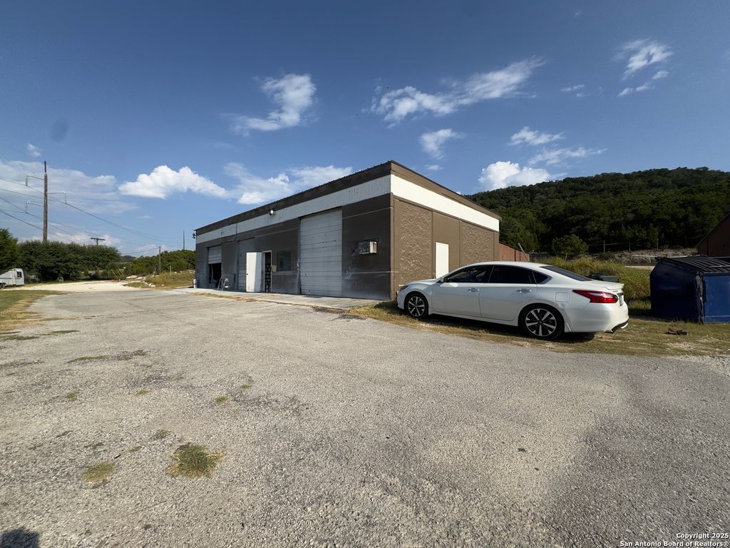 Photo of 3124 Fm 2673, Canyon Lake, TX 78133 (MLS # 1896960)