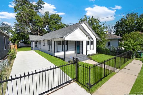 823 N PALMETTO San Antonio TX 78202
