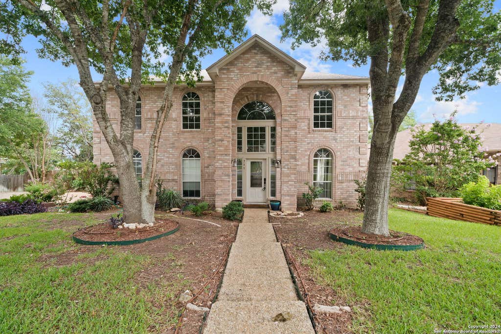 Photo of 711 ARCH STONE, San Antonio, TX 78258 (MLS # 2003475)