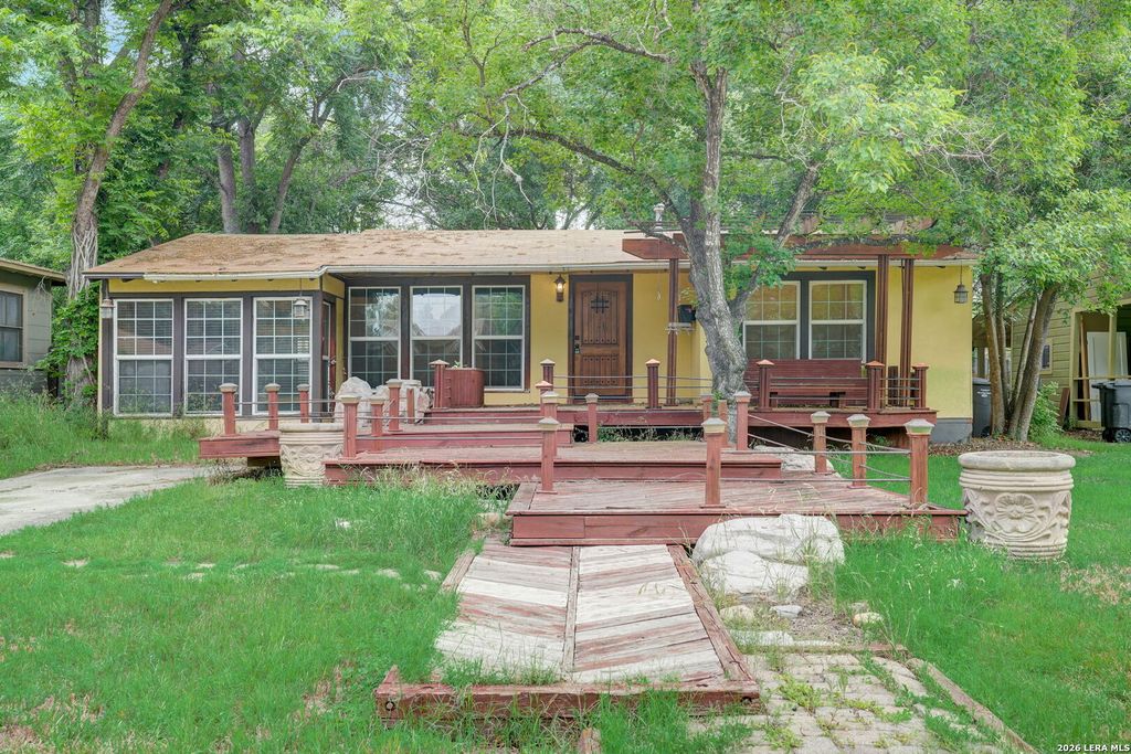 Photo of 439 Devonshire, San Antonio, TX 78209 (MLS # 1936541)