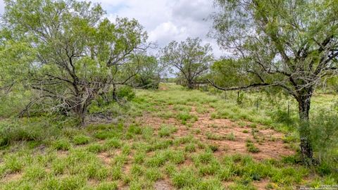 000 Cr 332 A Jourdanton TX 78026
