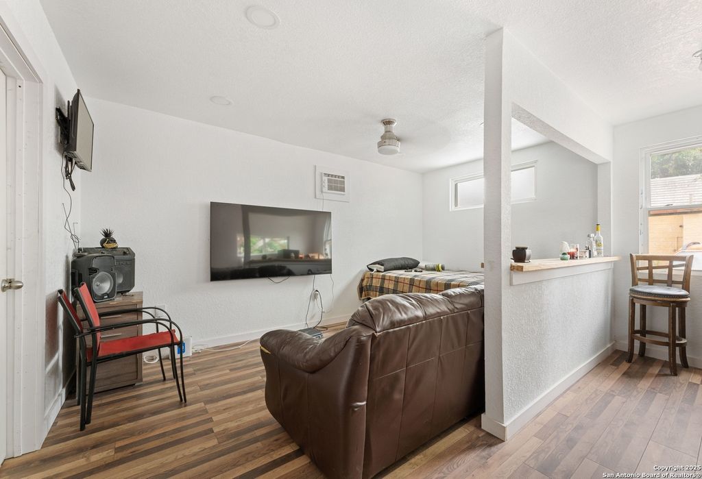 Photo of 1109 Essex, San Antonio, TX 78210 (MLS # 1863584)