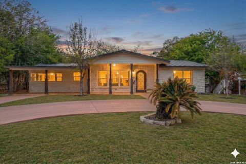 1153 GARRATY RD Terrell Hills TX 78209