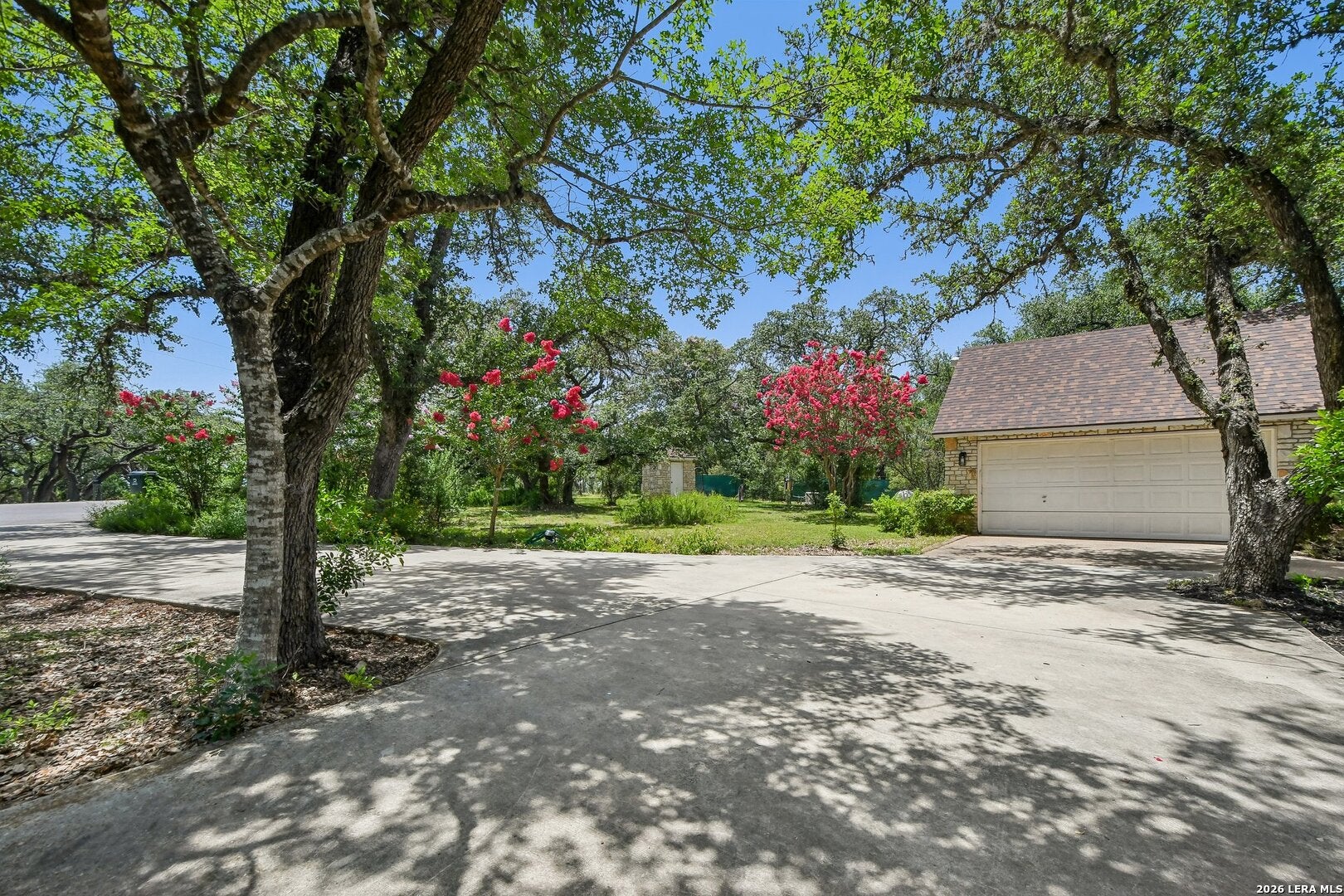 302 MESA DR