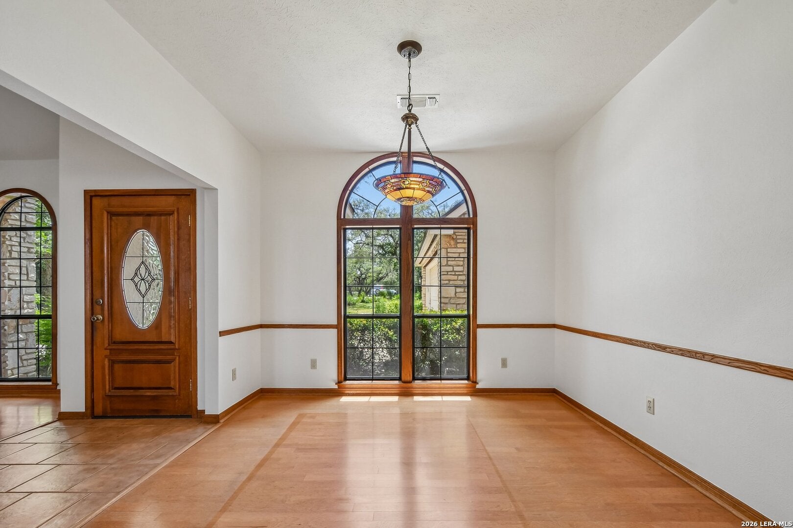 302 MESA DR