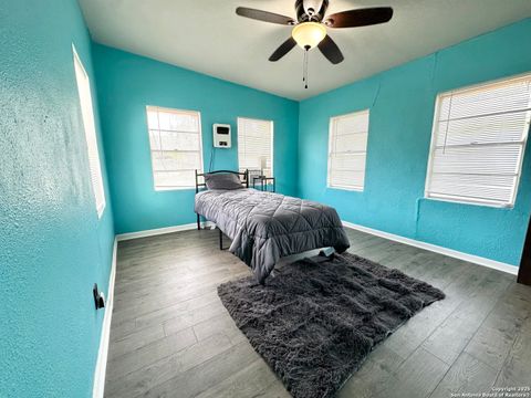 Tiny photo for 1620 Kampmann, San Antonio, TX 78201 (MLS # 1884939)