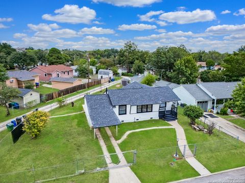 Tiny photo for 1620 Kampmann, San Antonio, TX 78201 (MLS # 1884939)