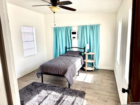 Tiny photo for 1620 Kampmann, San Antonio, TX 78201 (MLS # 1884939)