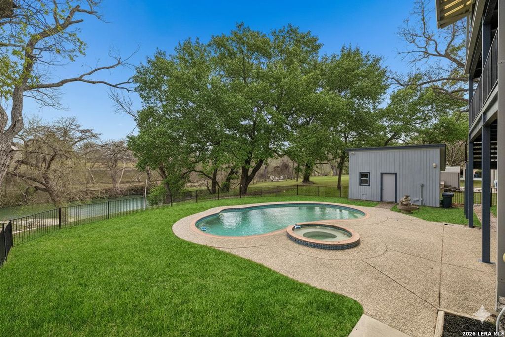 Photo of 54 S Hampton Dr, Seguin, TX 78155 (MLS # 1948852)