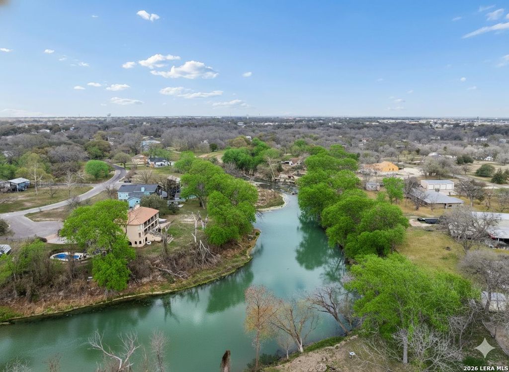 Photo of 54 S Hampton Dr, Seguin, TX 78155 (MLS # 1948852)