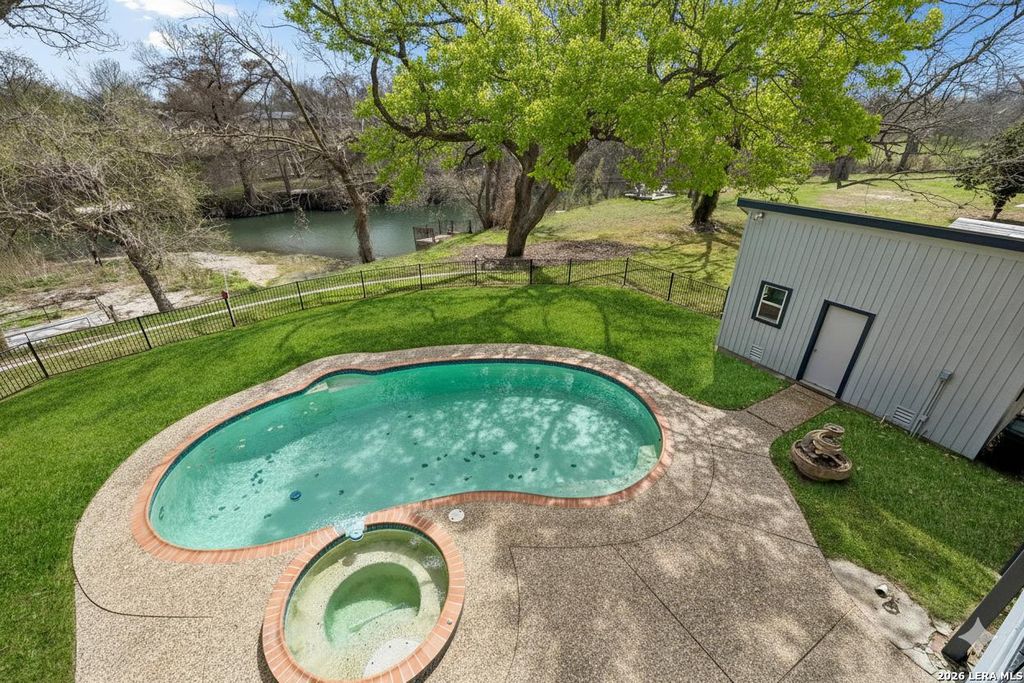 Photo of 54 S Hampton Dr, Seguin, TX 78155 (MLS # 1948852)