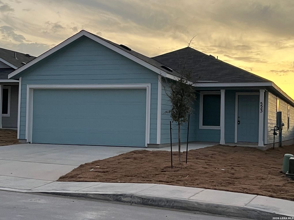 Photo of 523 Layne Overlook, San Antonio, TX 78253 (MLS # 1938595)