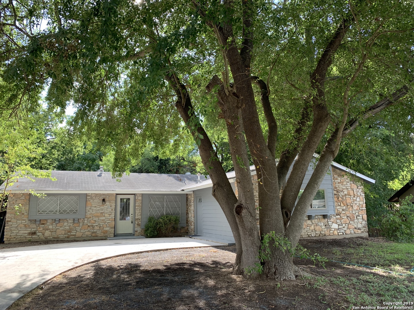 12433 Trailing Oaks