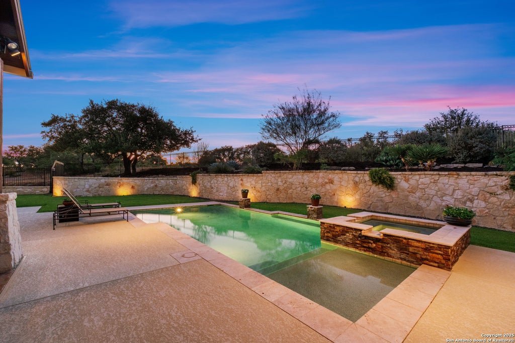 Photo of 1043 Twin River, Canyon Lake, TX 78133 (MLS # 1908457)