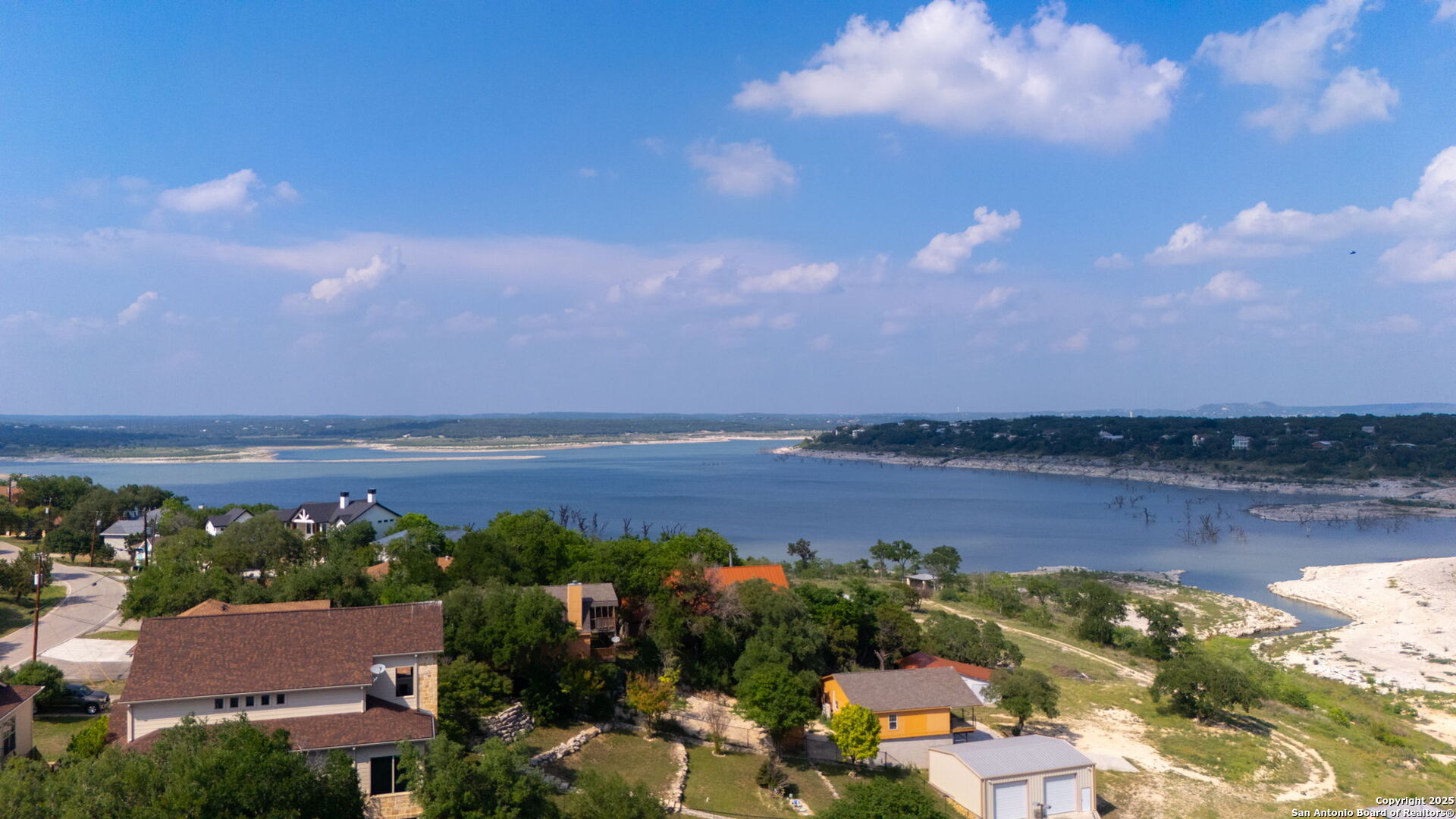 1799 W Lakeside Drive