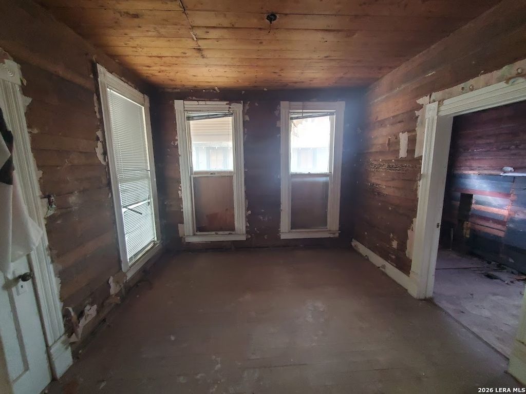 Photo of 311 S Monumental Street, San Antonio, TX 78203 (MLS # 1938322)