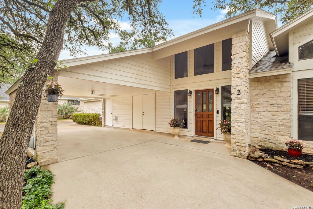 Photo of 2 Woodcreek Dr, Wimberley, TX 78676 (MLS # 1970039)