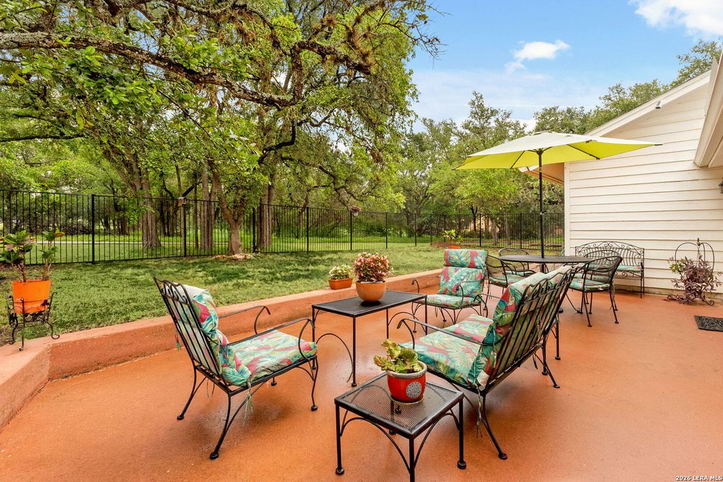Photo of 2 Woodcreek Dr, Wimberley, TX 78676 (MLS # 1970039)