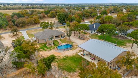 A home in Floresville