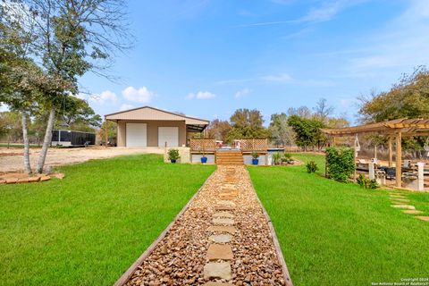 A home in Floresville