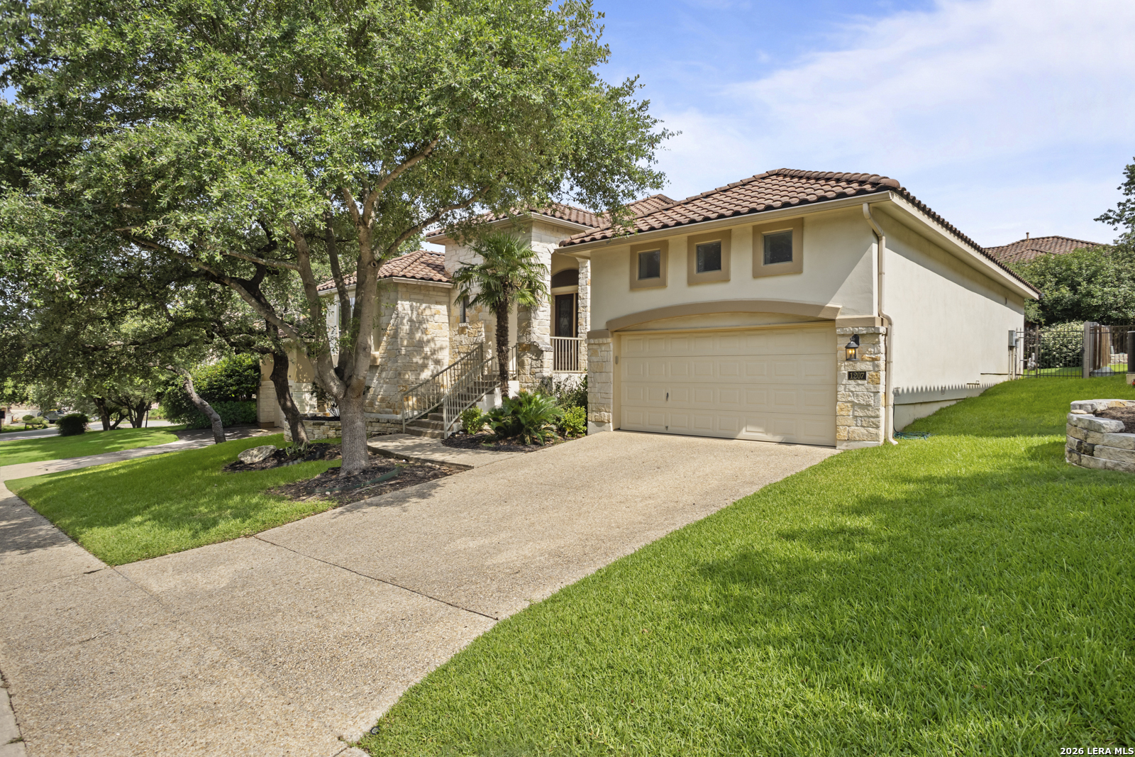 1207 Via Belcanto