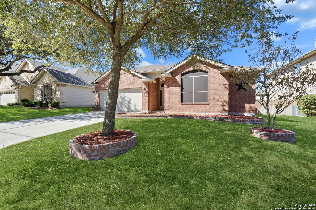 Photo of 307 WING FLS, San Antonio, TX 78253 (MLS # 1959230)