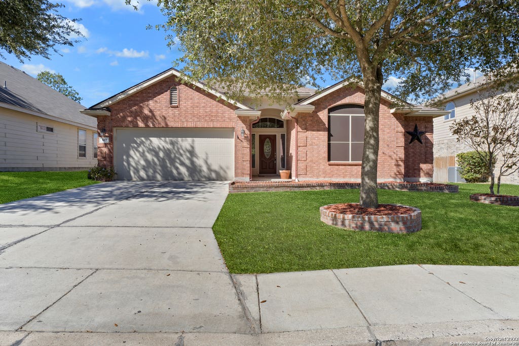 Photo of 307 WING FLS, San Antonio, TX 78253 (MLS # 1959230)