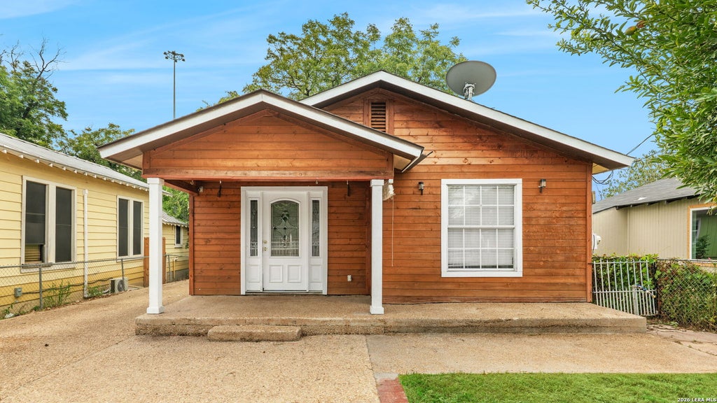 Photo of 202 E Lubbock, San Antonio, TX 78204 (MLS # 2019617)