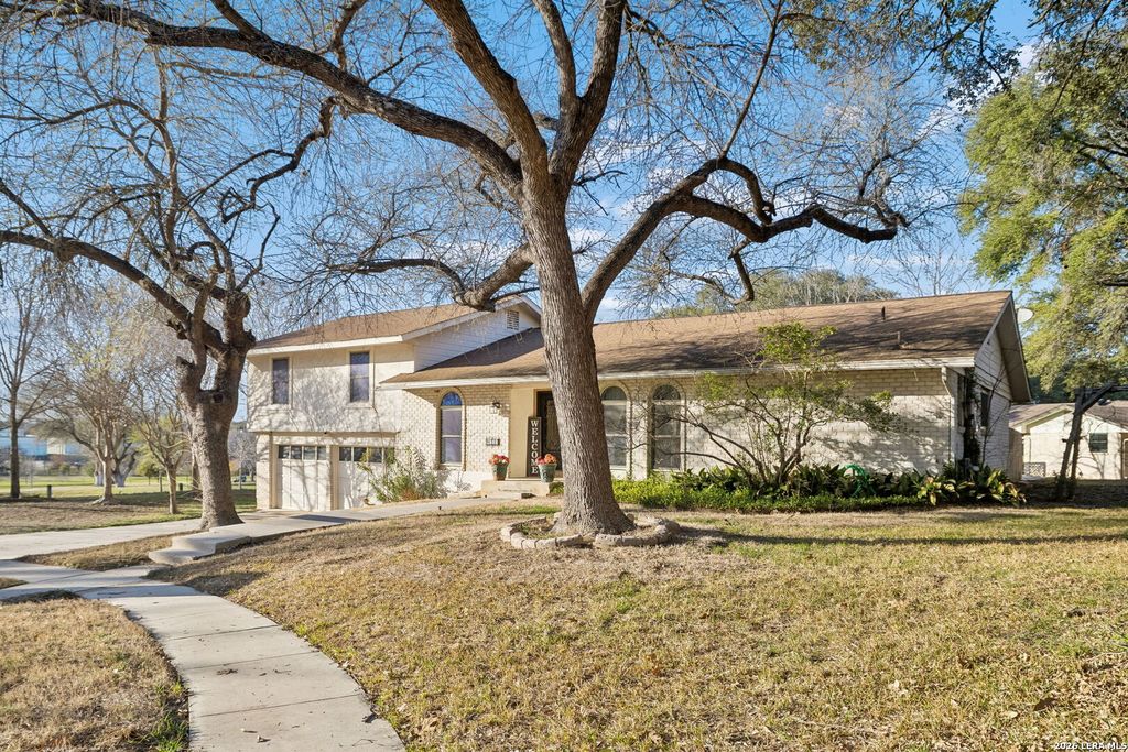 Photo of 4003 Bentway, San Antonio, TX 78217 (MLS # 1944560)