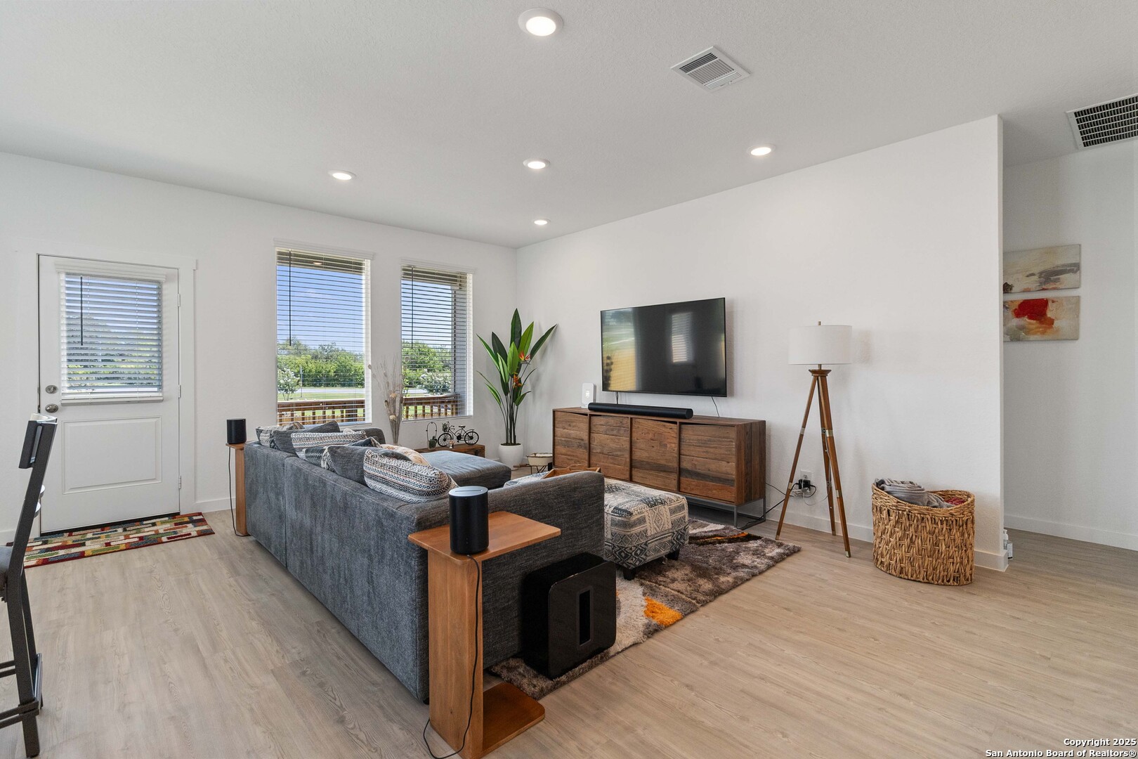 5708 Basil Chase