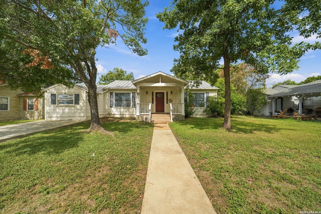 Photo of 147 Larchmont Dr, San Antonio, TX 78209 (MLS # 2023779)