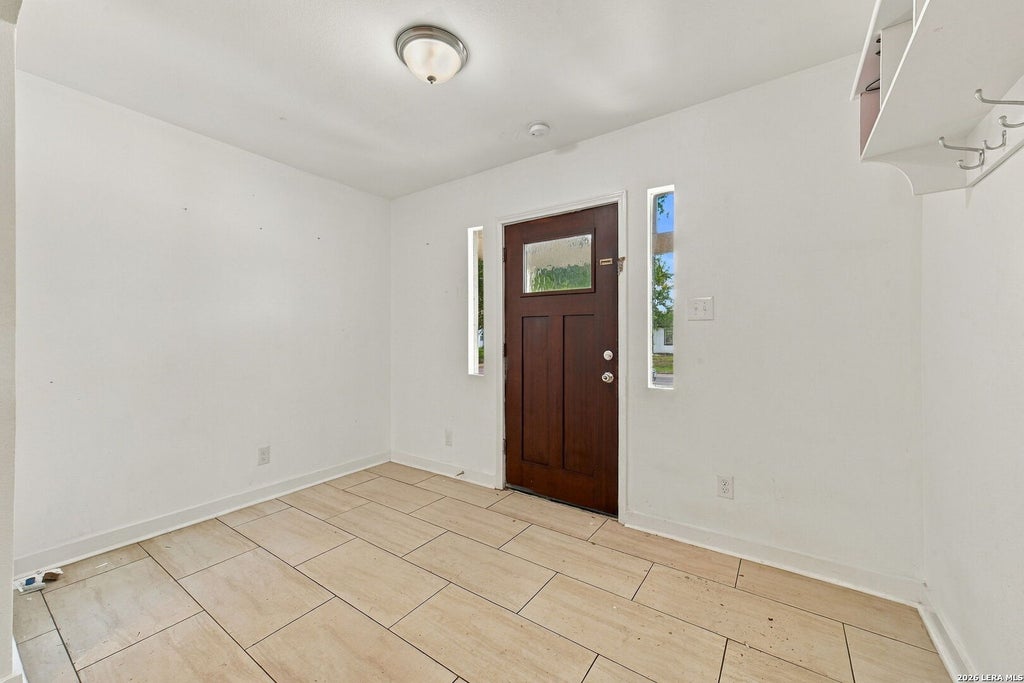 Photo of 147 Larchmont Dr, San Antonio, TX 78209 (MLS # 2023779)