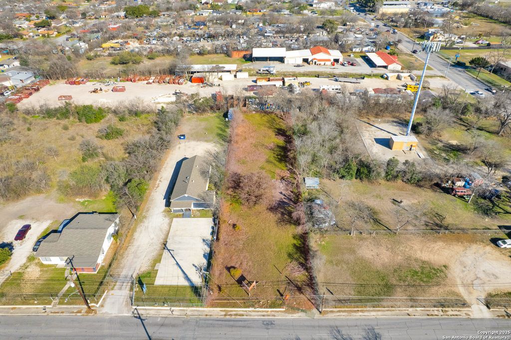 Photo of 126 NW 36th, San Antonio, TX 78237 (MLS # 1847861)