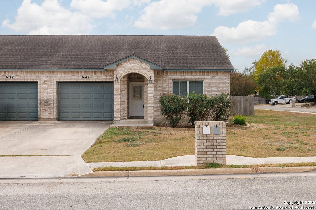 Photo of 3049 Pine Valley, New Braunfels, TX 78130 (MLS # 1920170)